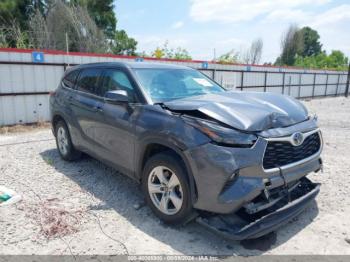  Salvage Toyota Highlander