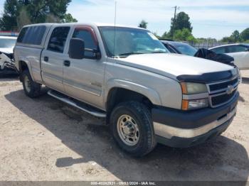  Salvage Chevrolet Silverado 2500