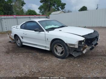  Salvage Ford Mustang