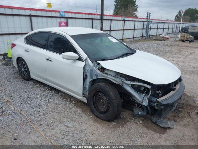  Salvage Nissan Altima