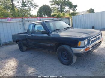  Salvage Toyota Pickup