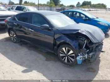  Salvage Nissan Altima