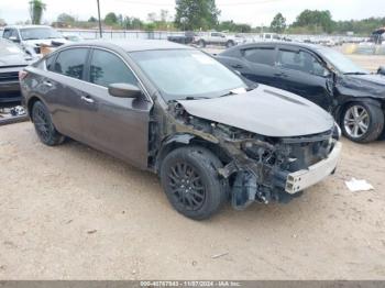  Salvage Nissan Altima