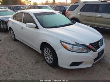  Salvage Nissan Altima