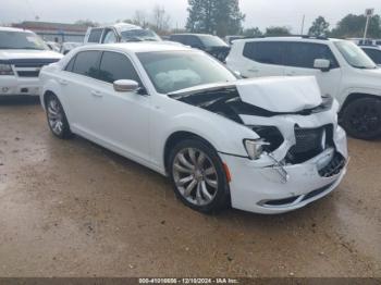  Salvage Chrysler 300