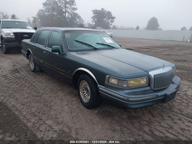  Salvage Lincoln Towncar