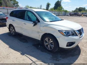  Salvage Nissan Pathfinder