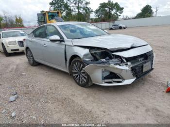  Salvage Nissan Altima