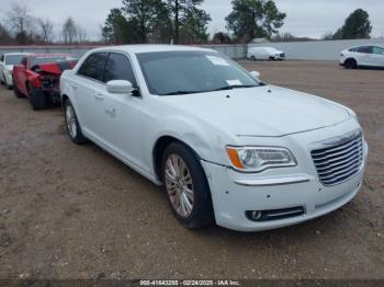  Salvage Chrysler 300