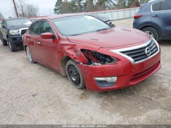  Salvage Nissan Altima