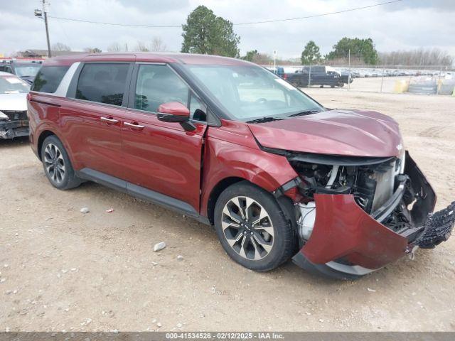  Salvage Kia Carnival