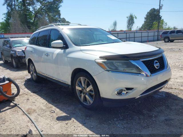  Salvage Nissan Pathfinder