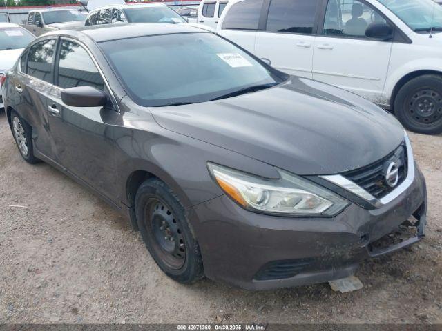 Salvage Nissan Altima