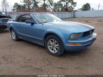  Salvage Ford Mustang