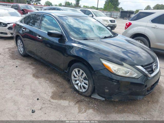  Salvage Nissan Altima