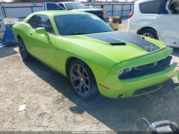  Salvage Dodge Challenger