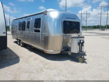  Salvage Airstream Flying Clo