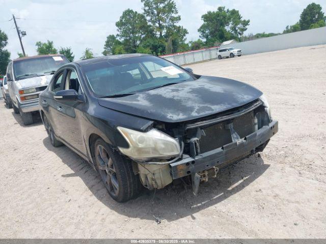  Salvage Nissan Maxima