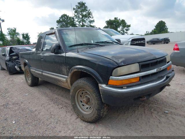  Salvage Chevrolet S-10