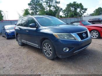  Salvage Nissan Pathfinder