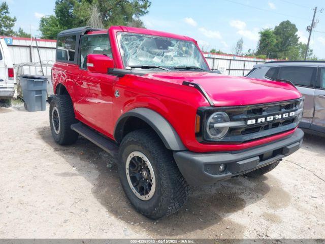  Salvage Ford Bronco