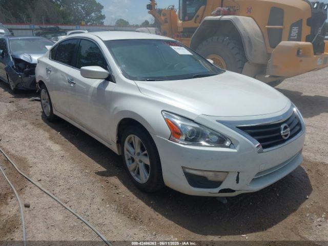  Salvage Nissan Altima