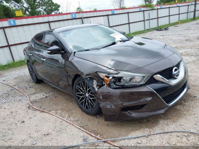  Salvage Nissan Maxima