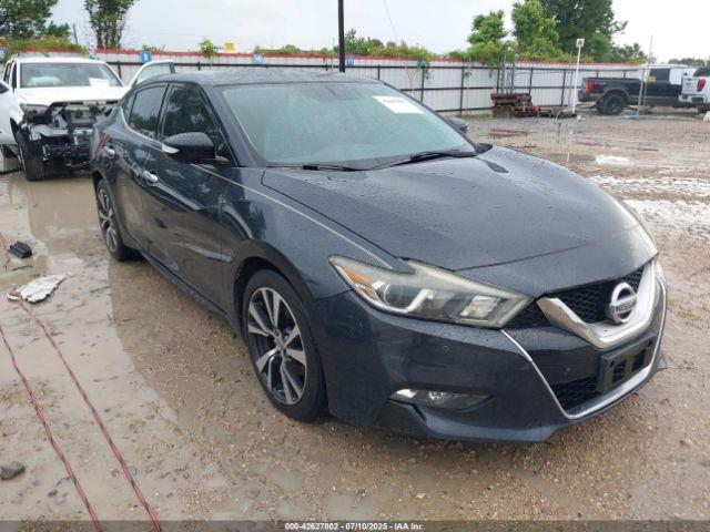  Salvage Nissan Maxima
