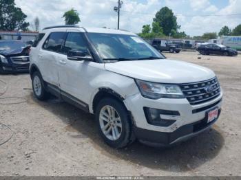  Salvage Ford Explorer