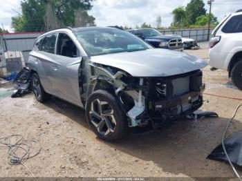  Salvage Hyundai TUCSON