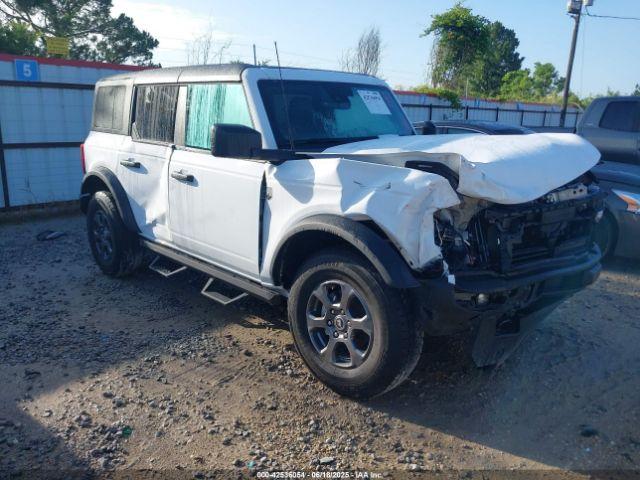  Salvage Ford Bronco