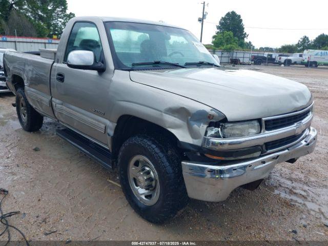  Salvage Chevrolet Silverado 2500