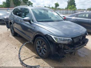  Salvage Volkswagen Tiguan