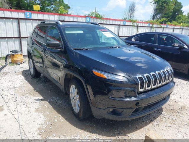  Salvage Jeep Cherokee
