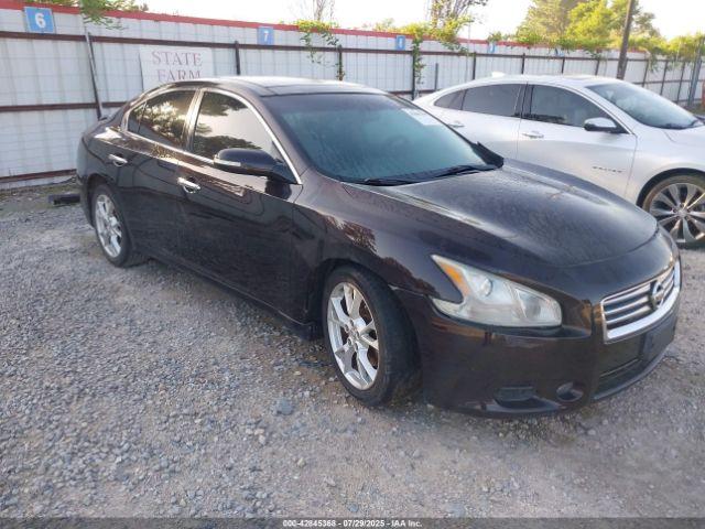  Salvage Nissan Maxima
