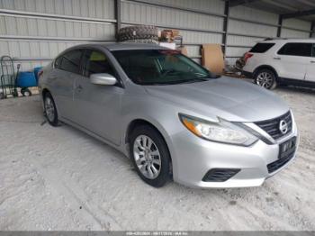  Salvage Nissan Altima