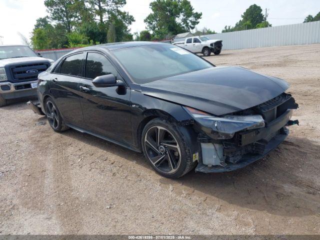  Salvage Hyundai ELANTRA