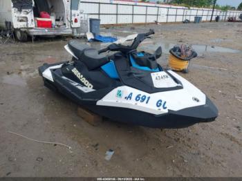  Salvage Sea-Doo Sea Doo Spark 3-up