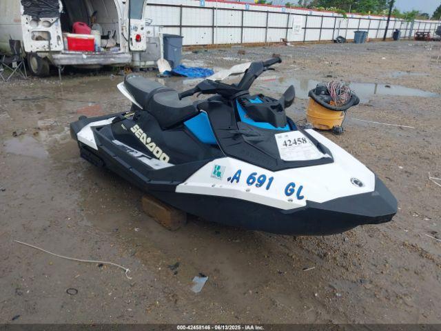  Salvage Sea-Doo Sea Doo Spark 3-up