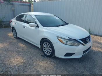  Salvage Nissan Altima