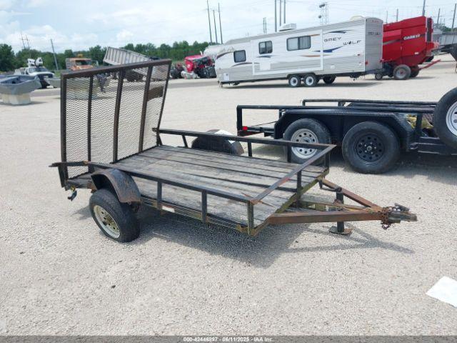  Salvage Clark Trailer Servic Other