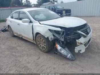  Salvage Nissan Altima