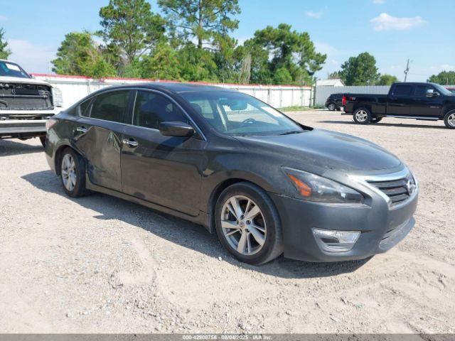 Salvage Nissan Altima