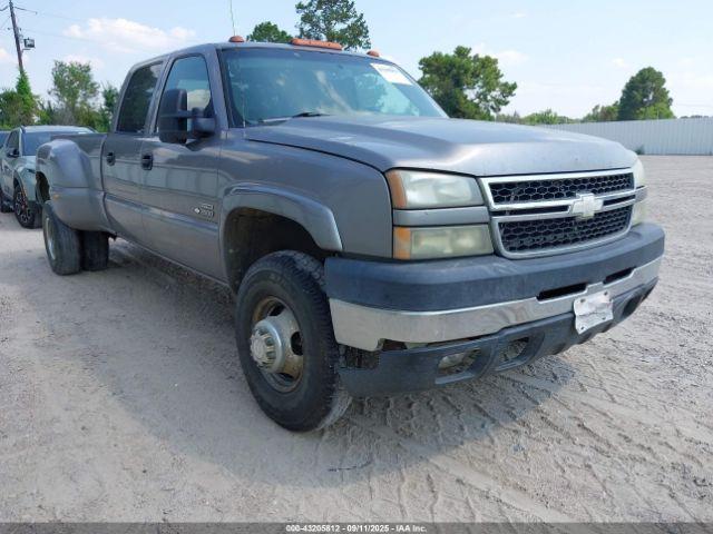  Salvage Chevrolet Silverado 3500
