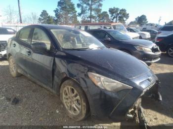  Salvage Toyota Yaris