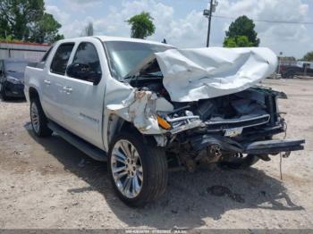  Salvage Chevrolet Avalanche 1500