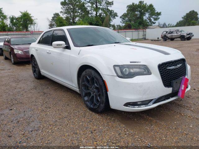  Salvage Chrysler 300
