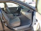 Toyota Camry Le Image 4