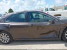 Toyota Camry Le Image 5