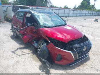  Salvage Nissan Kicks